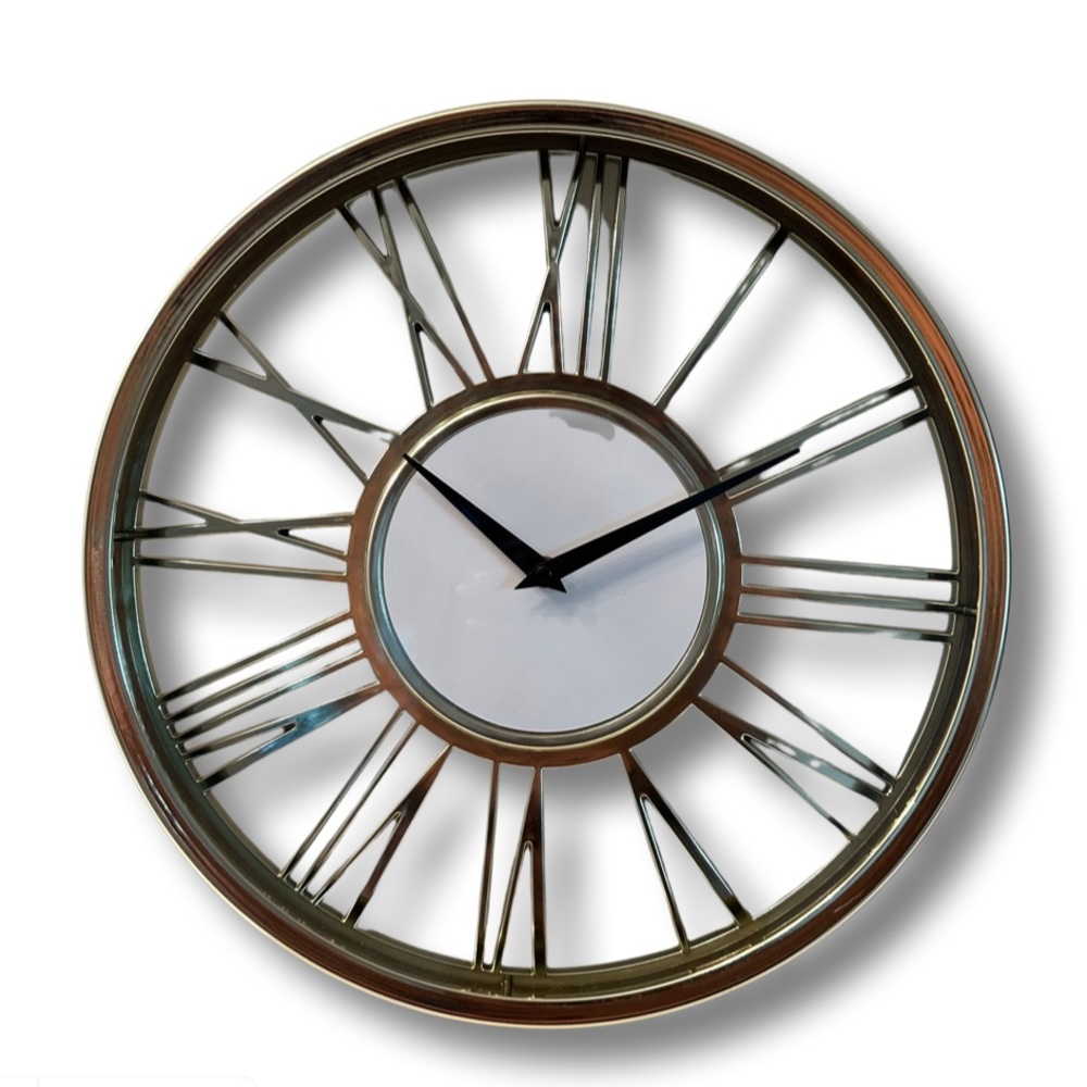 Roman Numeral Clock - Picture 2 of 2